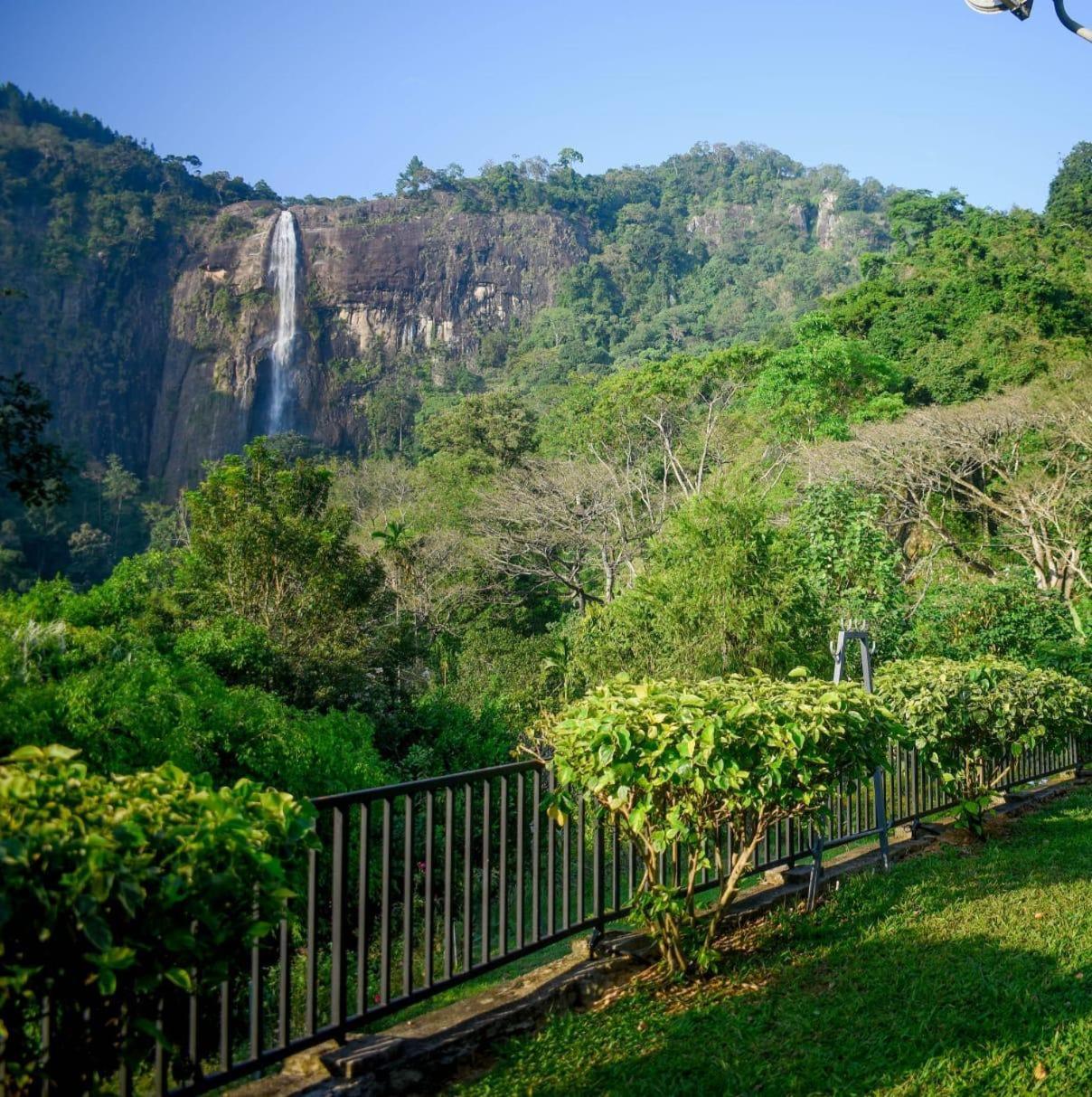 Diyaluma Falls Inn Koslanda Exterior foto